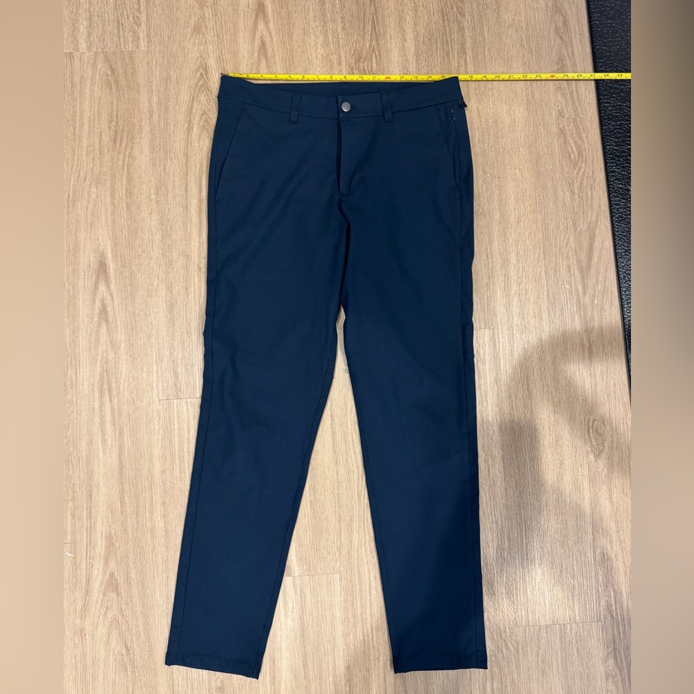 Lululemon Men's ABC Pant Slim Fit 33x32 Navy Blue